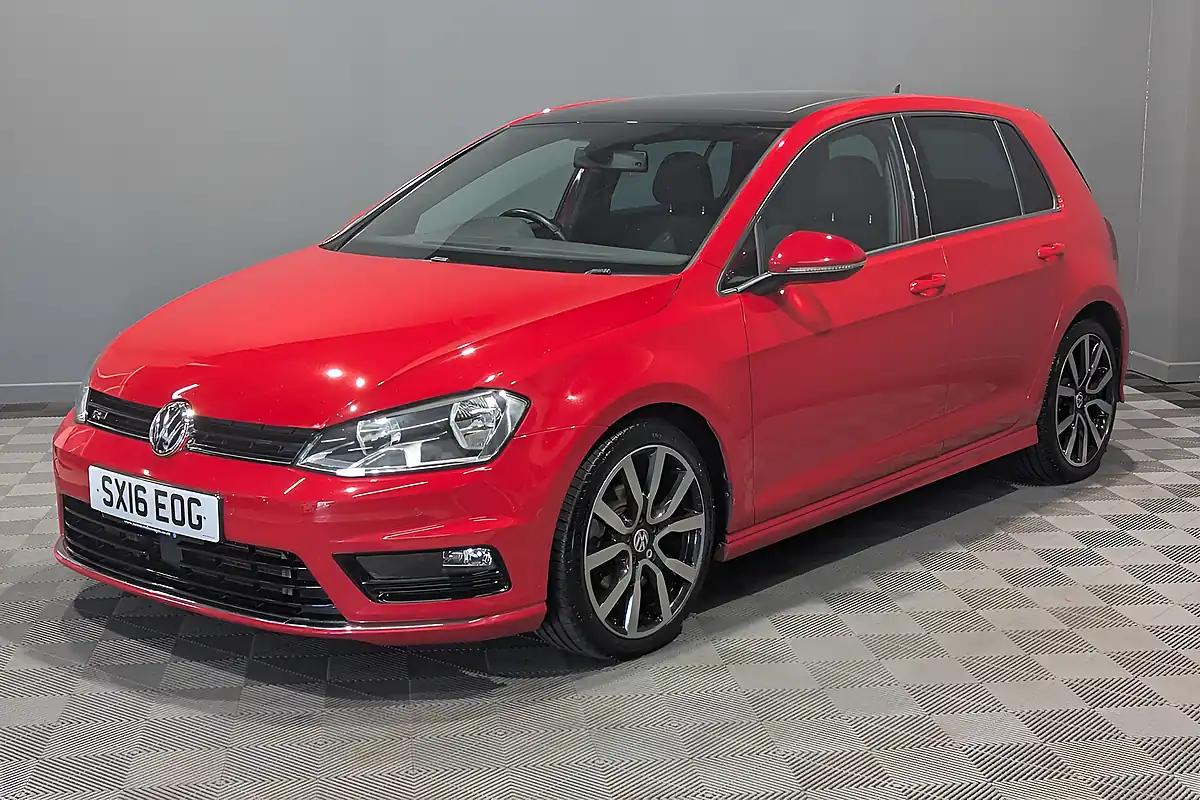 Used Volkswagen Golf R-Line Edition - Interior and Exterior details 2