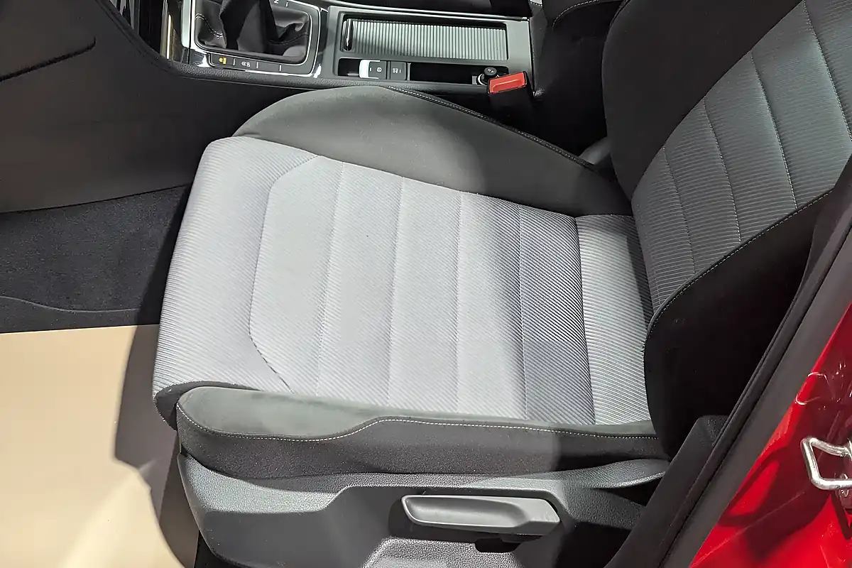 Used Volkswagen Golf R-Line Edition - Interior and Exterior details 8