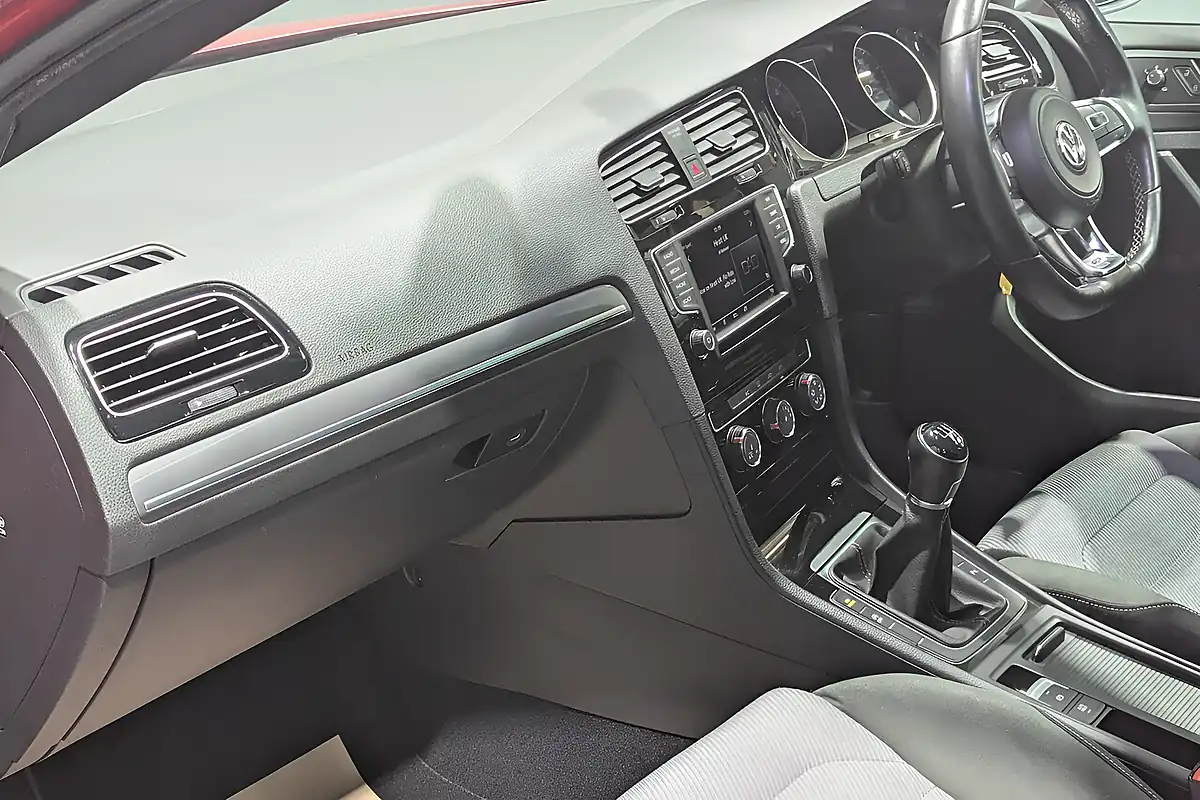 Used Volkswagen Golf R-Line Edition - Interior and Exterior details 9