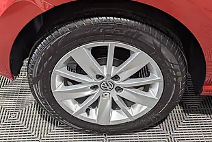 Used Volkswagen Polo Se - Interior and Exterior details 12