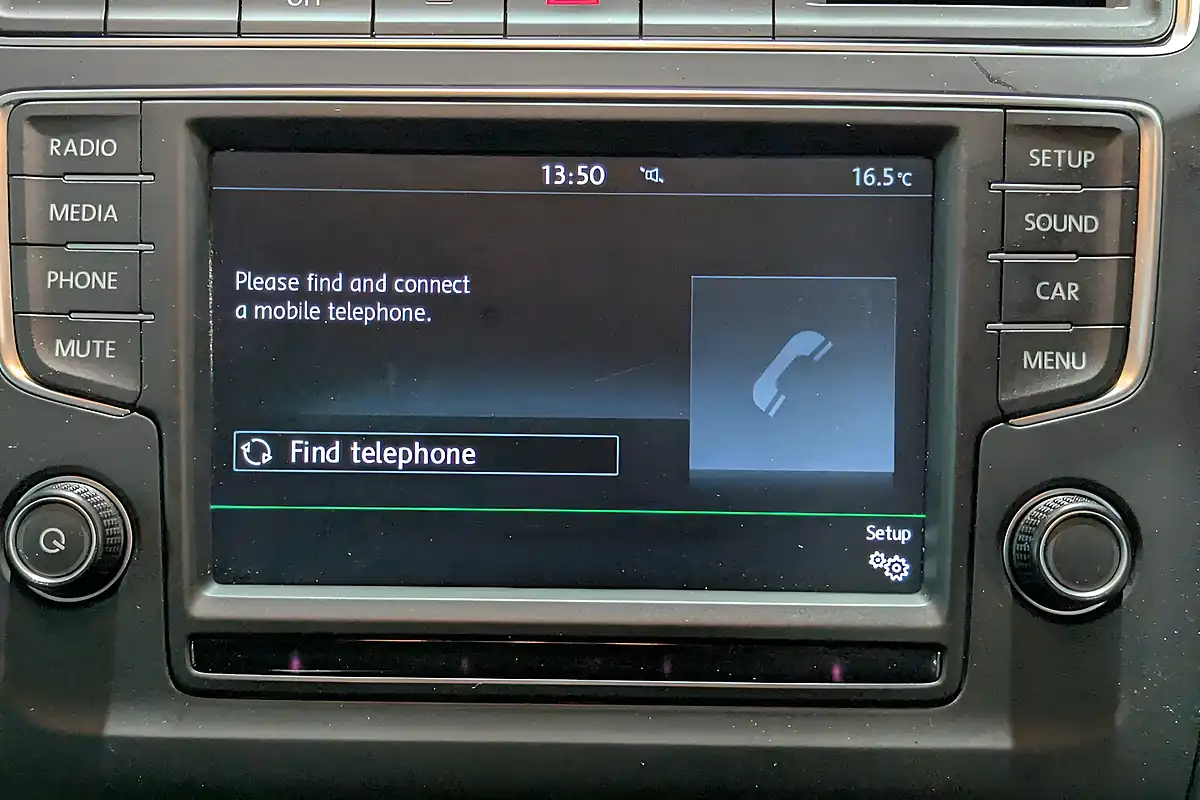 Used Volkswagen Polo Se - Interior and Exterior details 18