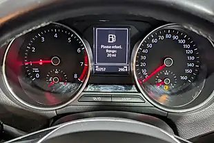 Used Volkswagen Polo Se - Interior and Exterior details 3