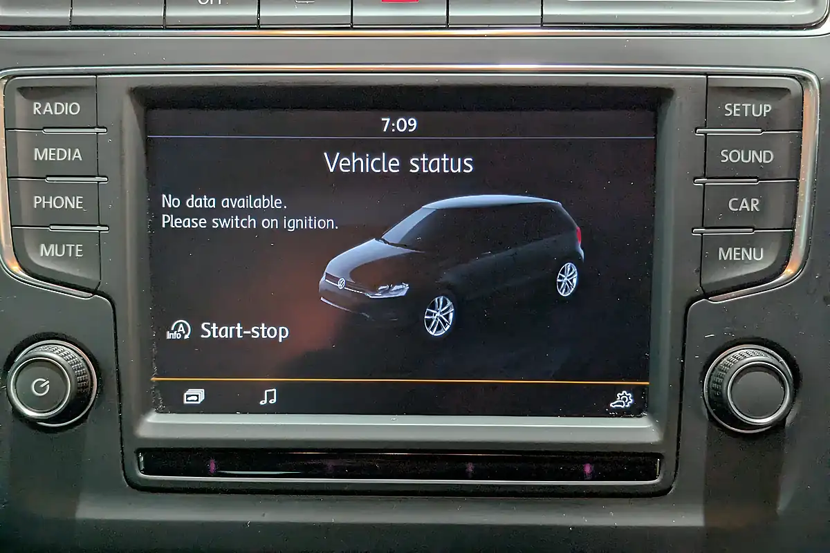 Used Volkswagen Polo Se - Interior and Exterior details 18