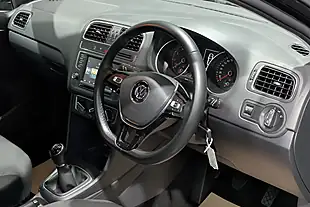 Used Volkswagen Polo Se - Interior and Exterior details 2