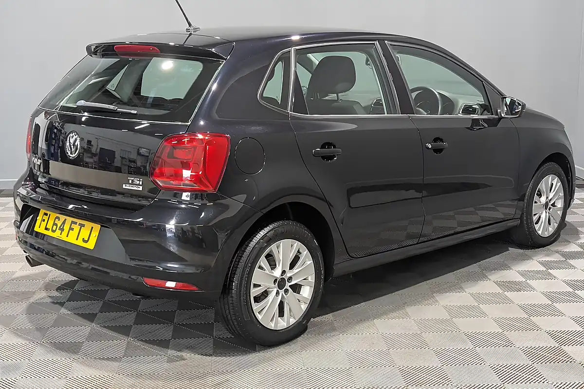 Used Volkswagen Polo Se - Interior and Exterior details 7