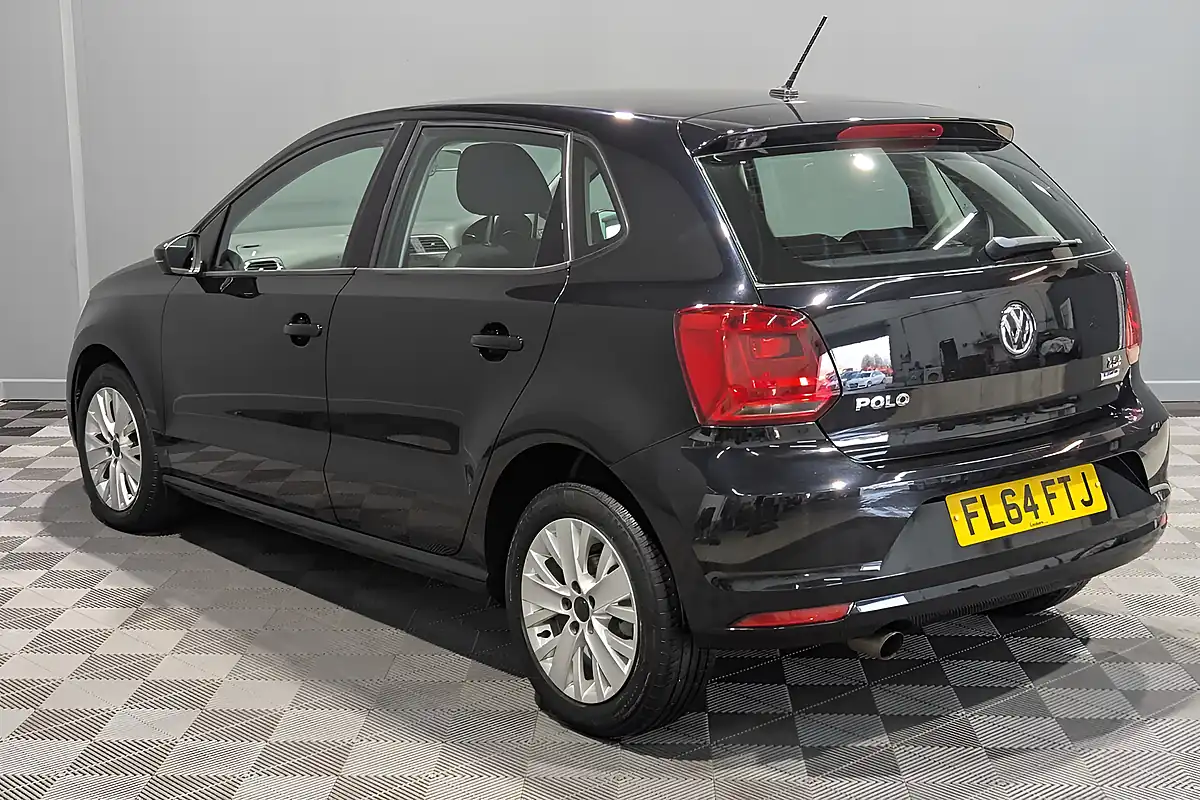 Used Volkswagen Polo Se - Interior and Exterior details 9