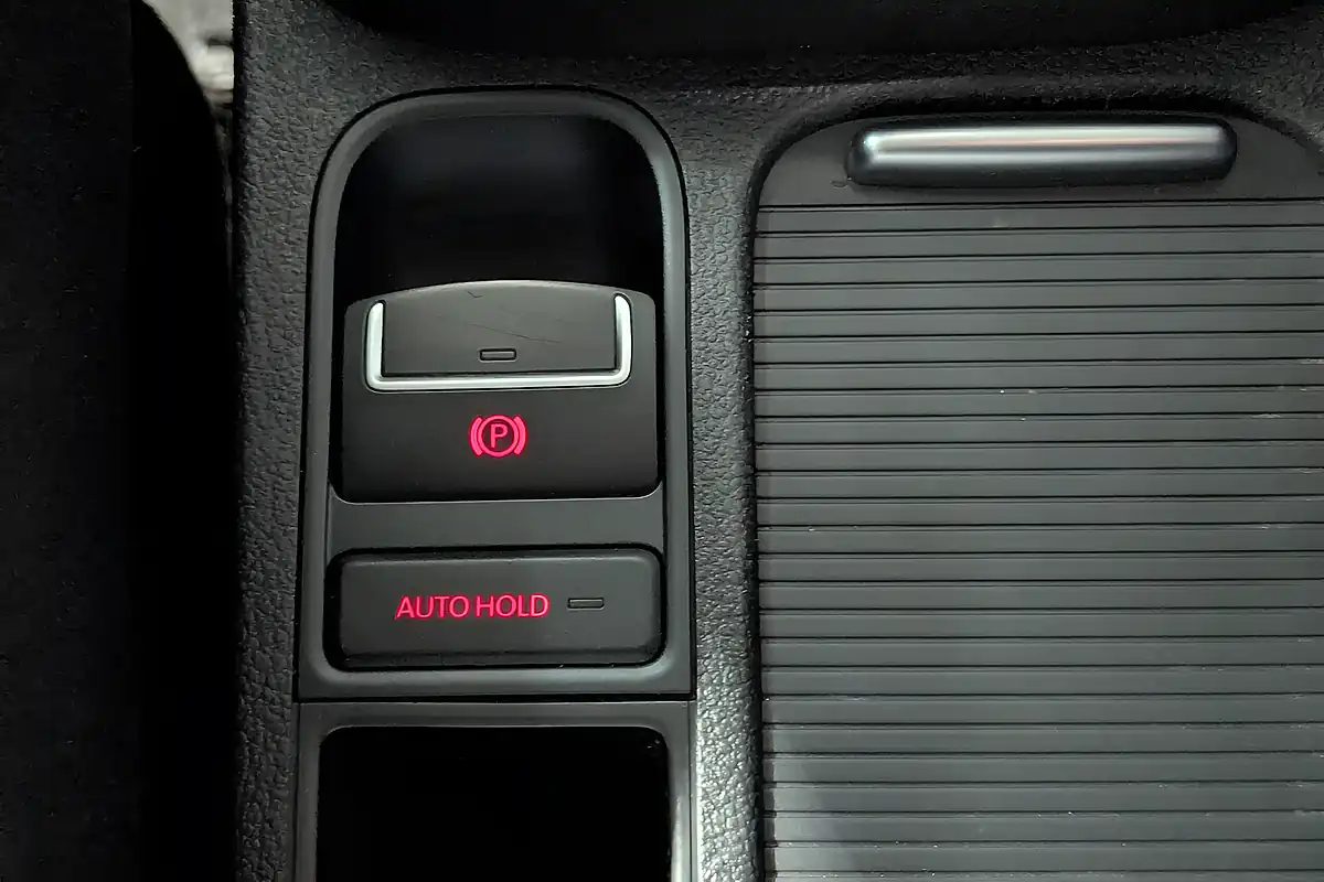 Used Volkswagen Tiguan Match - Interior and Exterior details 16