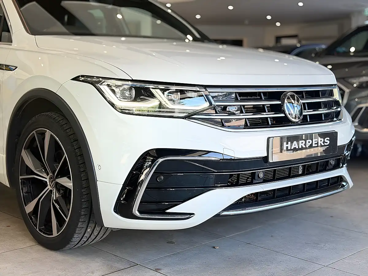 Used Volkswagen Tiguan R-Line - Interior and Exterior details 11