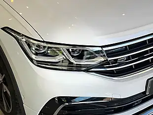 Used Volkswagen Tiguan R-Line - Interior and Exterior details 12