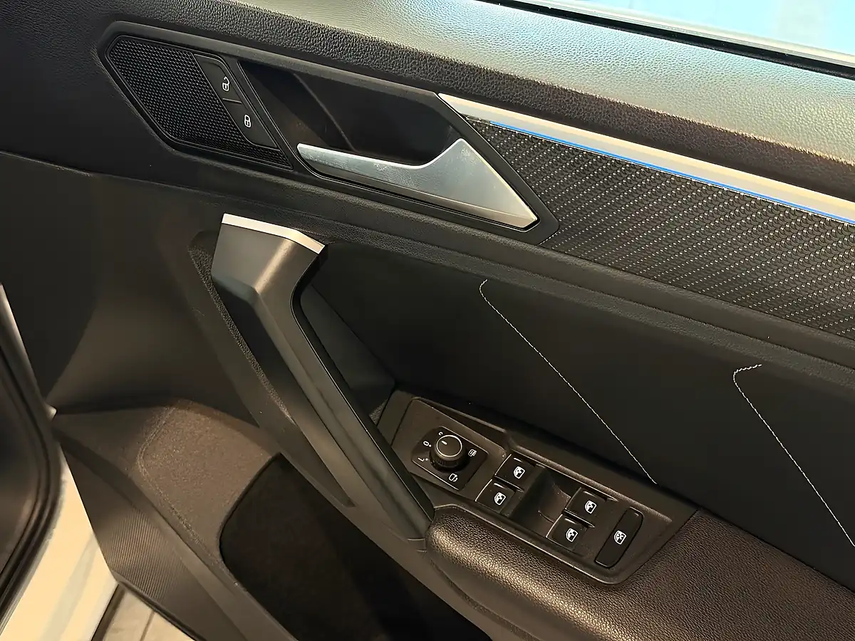 Used Volkswagen Tiguan R-Line - Interior and Exterior details 14