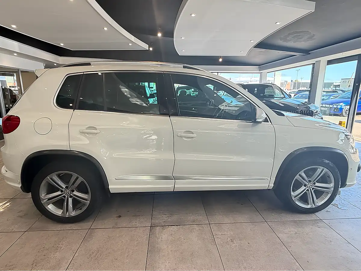 Used Volkswagen Tiguan R Line - Interior and Exterior details 10