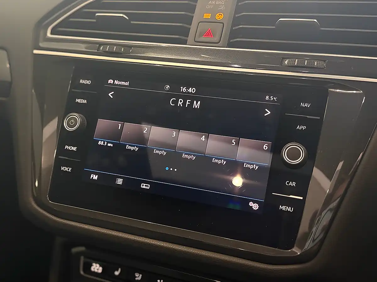 Used Volkswagen Tiguan R-Line - Interior and Exterior details 18