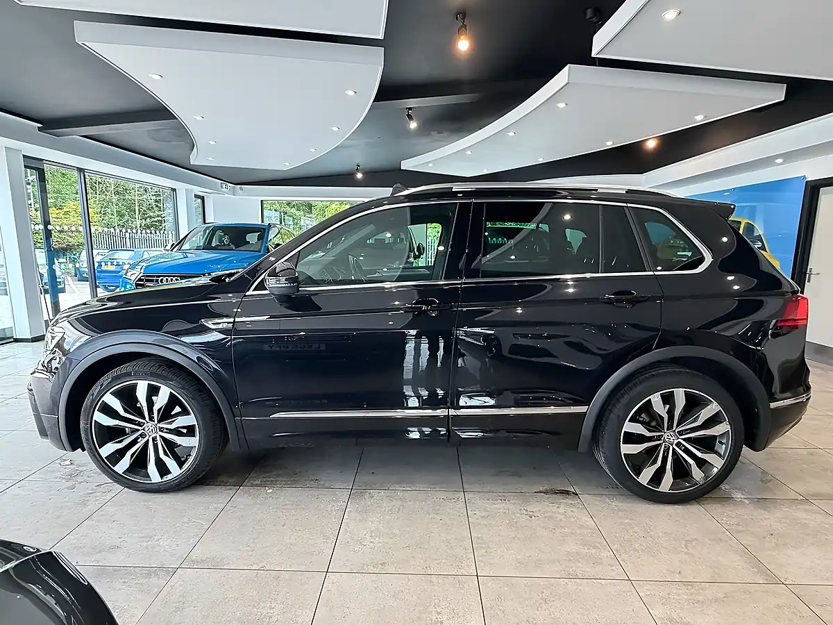 Used Volkswagen Tiguan R-Line - Interior and Exterior details 4