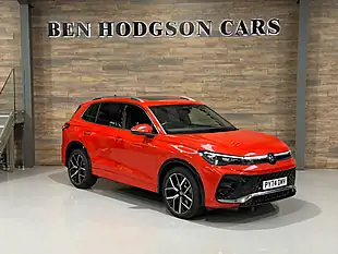 Used Volkswagen Tiguan R-Line Persimmon Red - Interior and Exterior details 2