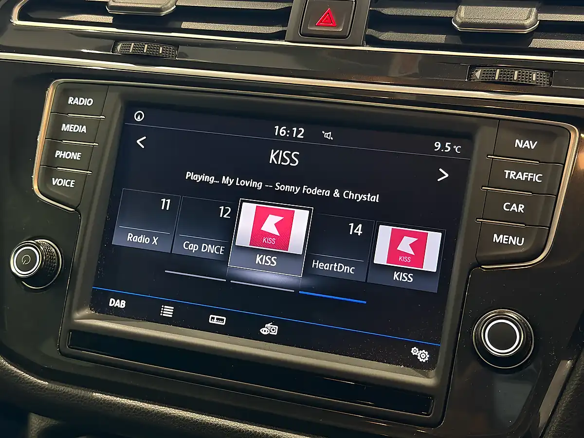 Used Volkswagen Tiguan Se Navigation - Interior and Exterior details 13