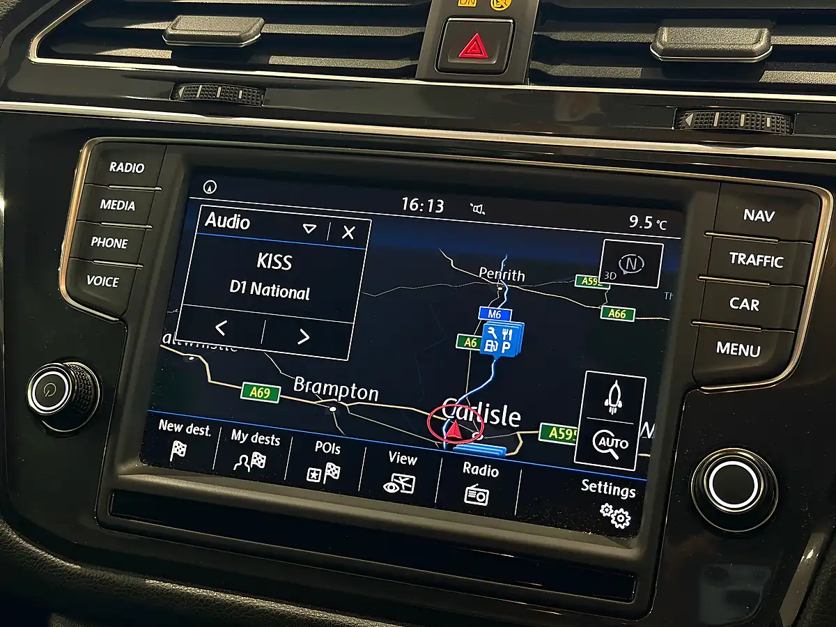 Used Volkswagen Tiguan Se Navigation - Interior and Exterior details 14