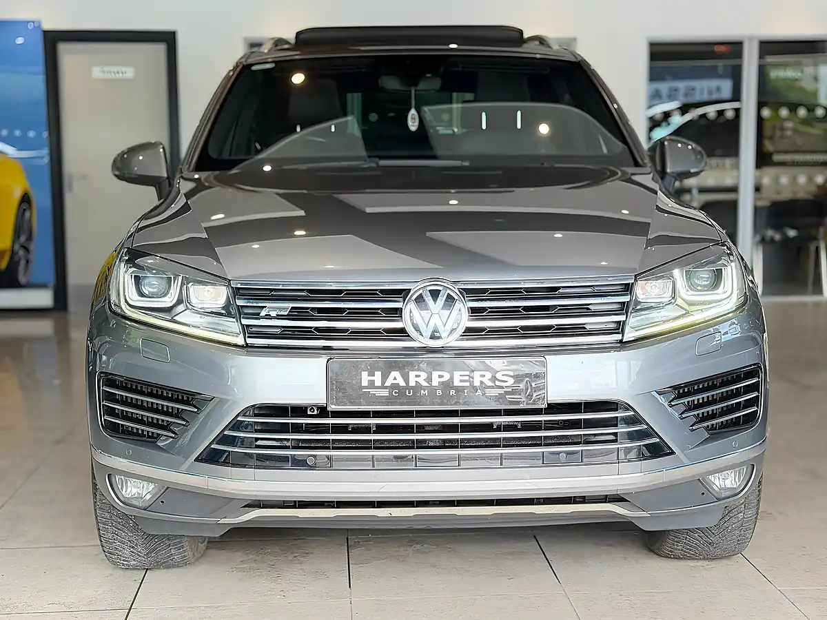 Used Volkswagen Touareg R-Line - Interior and Exterior details 2