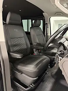 Used Volkswagen Transporter Highline Deep Black Metallic - Interior and Exterior details 11
