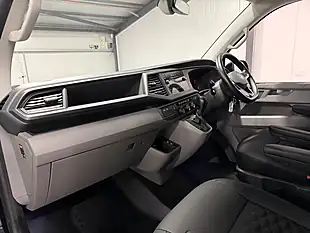 Used Volkswagen Transporter Highline Deep Black Metallic - Interior and Exterior details 14