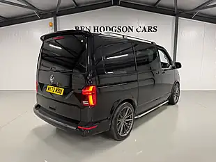 Used Volkswagen Transporter Highline Deep Black Metallic - Interior and Exterior details 8