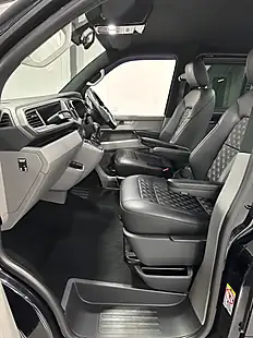 Used Volkswagen Transporter Highline Deep Black Metallic - Interior and Exterior details 15