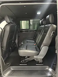 Used Volkswagen Transporter Highline Deep Black Metallic - Interior and Exterior details 17