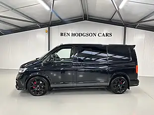 Used Volkswagen Transporter Highline Deep Black Metallic - Interior and Exterior details 3