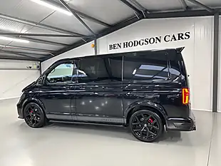Used Volkswagen Transporter Highline Deep Black Metallic - Interior and Exterior details 4