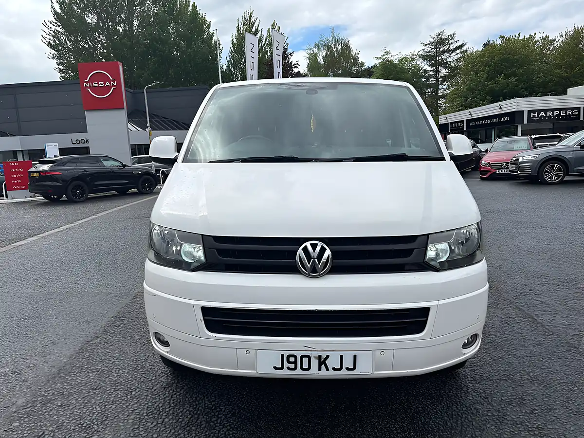 Used Vw Transporter Highline White - Front View