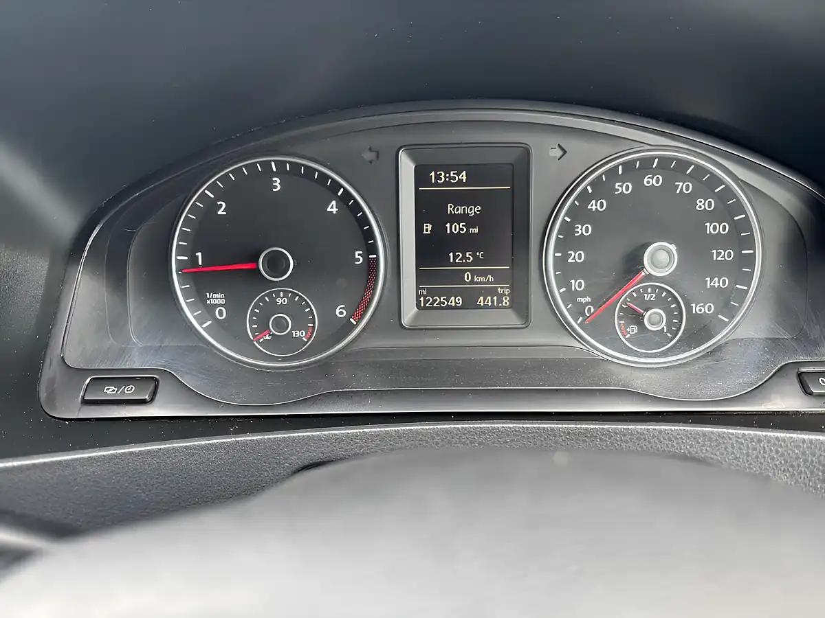 Used Vw Transporter Highline White - Interior and Exterior details 11