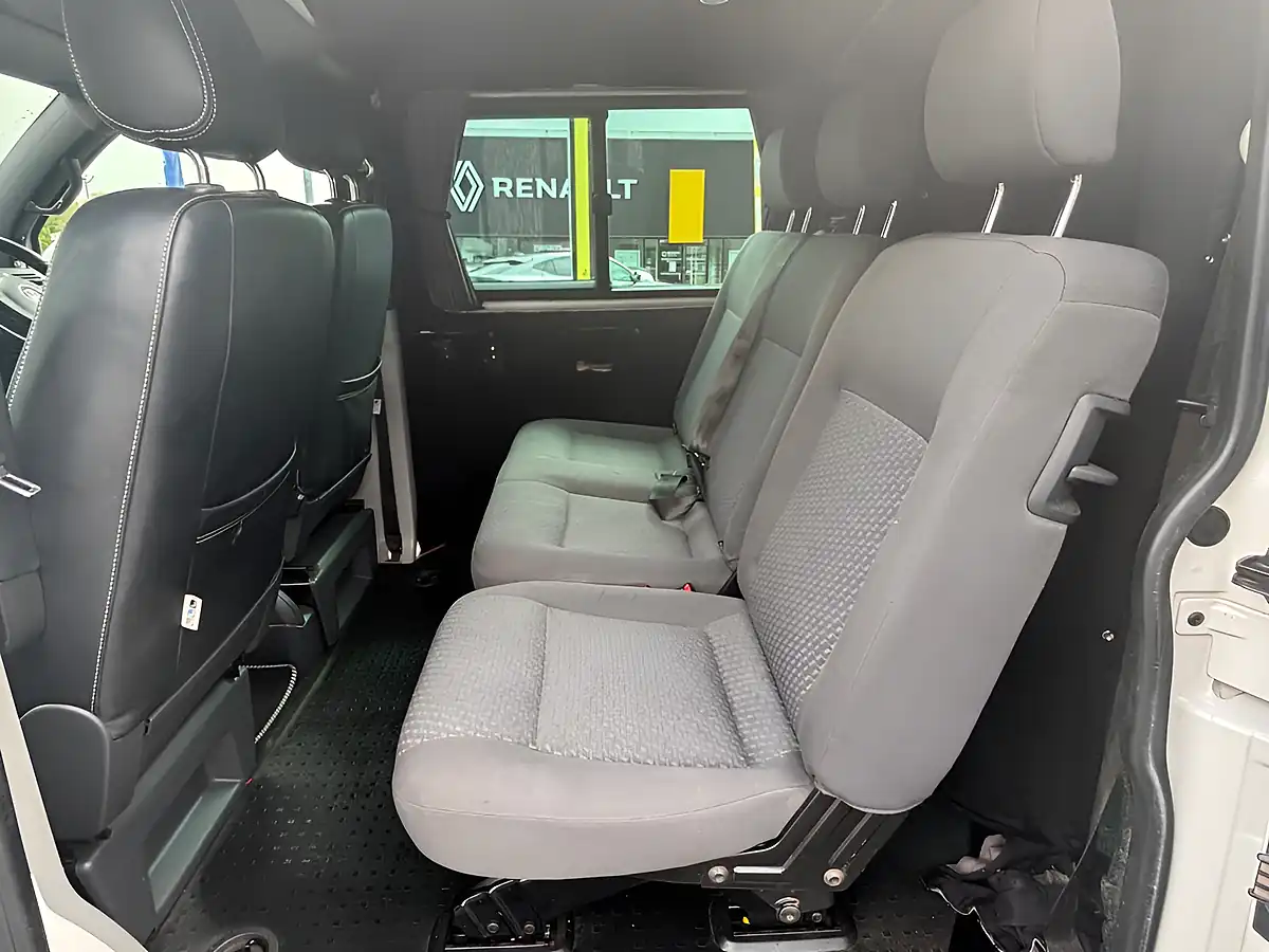 Used Vw Transporter Highline White - Interior and Exterior details 14