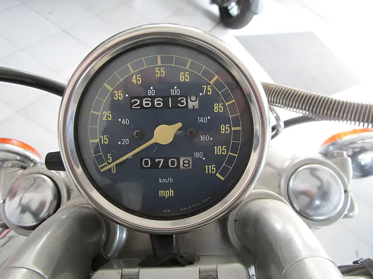 Used Yamaha XV535 Virago Red - Front View