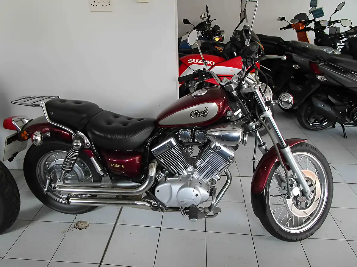 Used Yamaha XV535 Virago Red - Interior and Exterior details 5